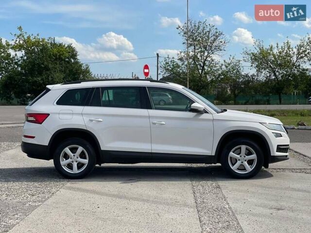 Шкода Kodiaq 2020 в Ужгороде на Automoto.ua Белый Шкода Kodiaq, объемом двигателя 1.97 л и пробегом 267 тыс. км за 26800 $, фото 6 на Automoto.ua