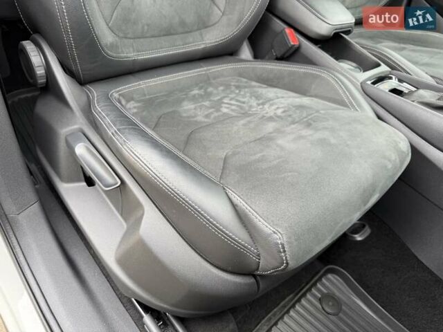 Белый Шкода Kodiaq, объемом двигателя 1.98 л и пробегом 56 тыс. км за 30500 $, фото 95 на Automoto.ua