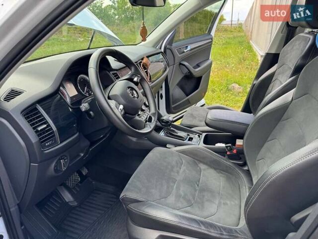 Белый Шкода Kodiaq, объемом двигателя 1.98 л и пробегом 33 тыс. км за 34500 $, фото 22 на Automoto.ua