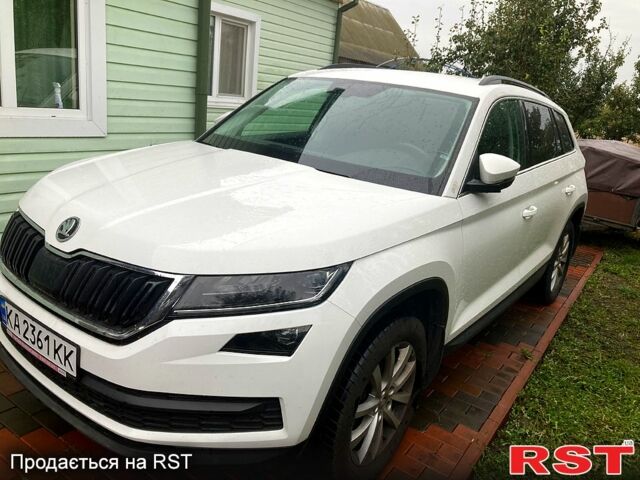 Белый Шкода Kodiaq, объемом двигателя 2 л и пробегом 140 тыс. км за 27500 $, фото 5 на Automoto.ua