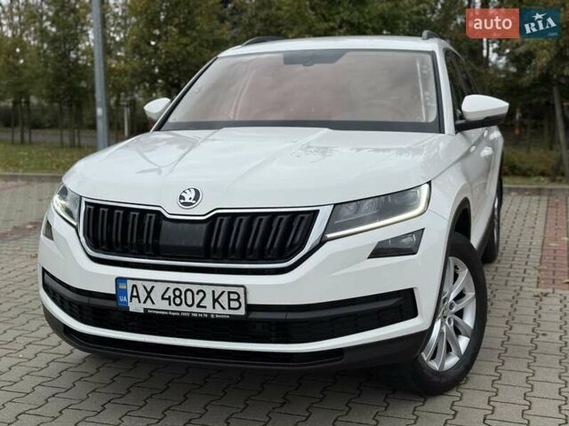 Белый Шкода Kodiaq, объемом двигателя 1.98 л и пробегом 56 тыс. км за 30500 $, фото 4 на Automoto.ua