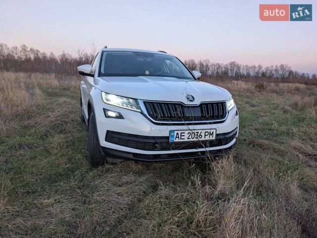 Белый Шкода Kodiaq, объемом двигателя 1.98 л и пробегом 100 тыс. км за 34000 $, фото 23 на Automoto.ua
