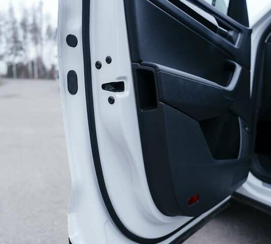 Білий Шкода Kodiaq, об'ємом двигуна 1.98 л та пробігом 100 тис. км за 34000 $, фото 21 на Automoto.ua