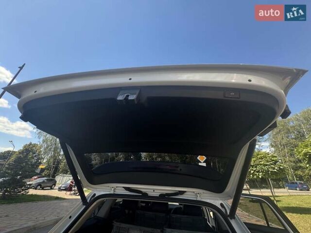 Белый Шкода Kodiaq, объемом двигателя 1.97 л и пробегом 163 тыс. км за 29500 $, фото 6 на Automoto.ua