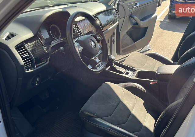Белый Шкода Kodiaq, объемом двигателя 1.98 л и пробегом 242 тыс. км за 20000 $, фото 15 на Automoto.ua