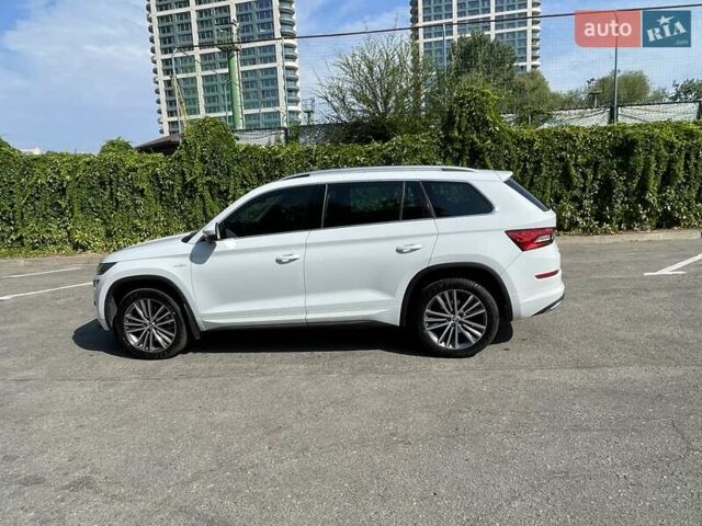 Белый Шкода Kodiaq, объемом двигателя 1.98 л и пробегом 106 тыс. км за 33500 $, фото 10 на Automoto.ua