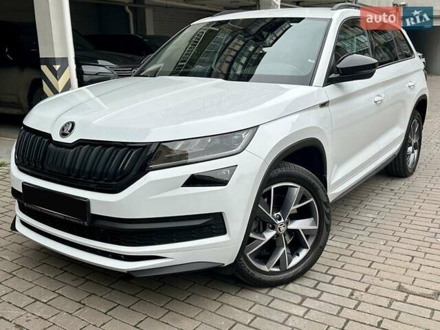 Белый Шкода Kodiaq, объемом двигателя 1.98 л и пробегом 70 тыс. км за 33900 $, фото 71 на Automoto.ua