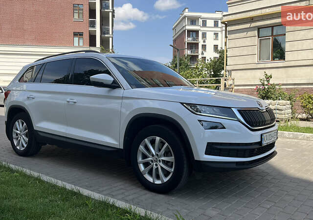 Белый Шкода Kodiaq, объемом двигателя 1.98 л и пробегом 242 тыс. км за 20000 $, фото 5 на Automoto.ua