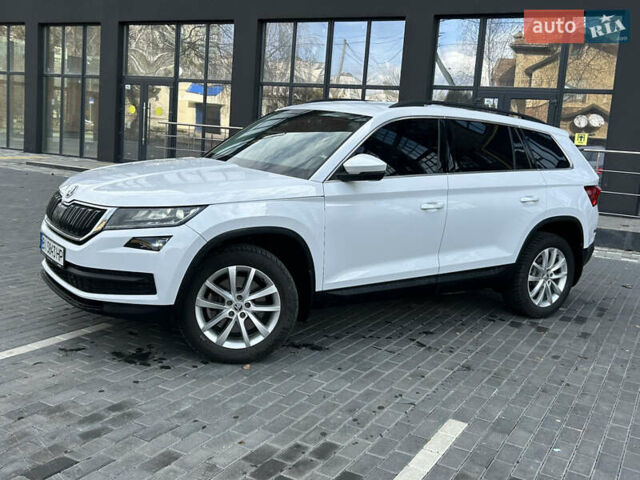 Белый Шкода Kodiaq, объемом двигателя 1.98 л и пробегом 57 тыс. км за 29500 $, фото 2 на Automoto.ua