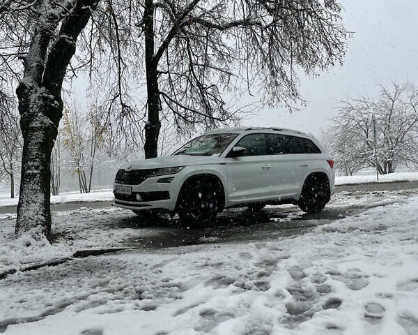 Белый Шкода Kodiaq, объемом двигателя 2 л и пробегом 90 тыс. км за 33300 $, фото 9 на Automoto.ua