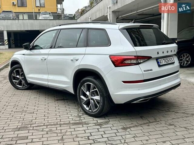 Белый Шкода Kodiaq, объемом двигателя 1.98 л и пробегом 70 тыс. км за 33900 $, фото 3 на Automoto.ua