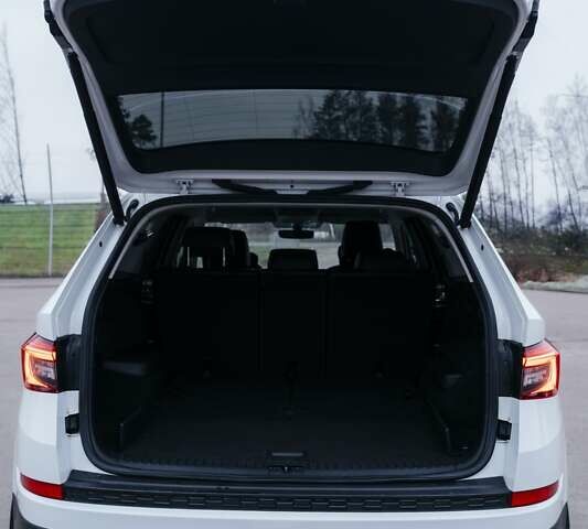 Білий Шкода Kodiaq, об'ємом двигуна 1.98 л та пробігом 100 тис. км за 34000 $, фото 30 на Automoto.ua