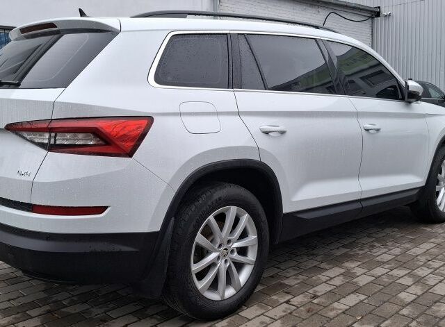 Білий Шкода Kodiaq, об'ємом двигуна 2 л та пробігом 242 тис. км за 22000 $, фото 1 на Automoto.ua