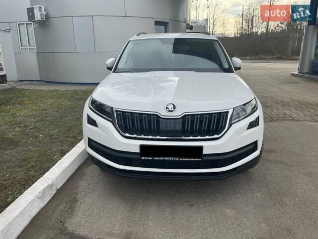 Білий Шкода Kodiaq, об'ємом двигуна 2 л та пробігом 31 тис. км за 33000 $, фото 2 на Automoto.ua
