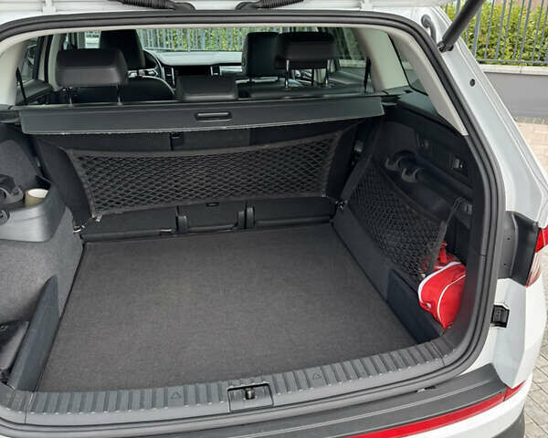 Белый Шкода Kodiaq, объемом двигателя 1.98 л и пробегом 89 тыс. км за 36500 $, фото 18 на Automoto.ua