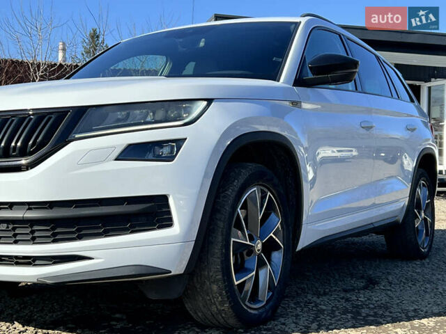 Білий Шкода Kodiaq, об'ємом двигуна 2 л та пробігом 173 тис. км за 29931 $, фото 10 на Automoto.ua