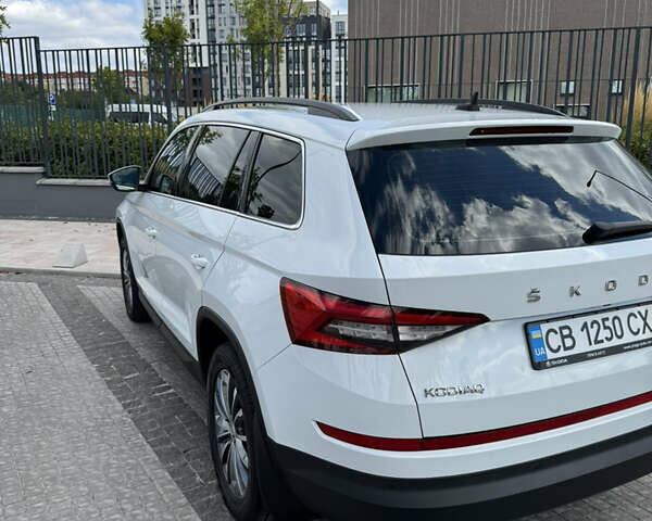 Белый Шкода Kodiaq, объемом двигателя 1.98 л и пробегом 89 тыс. км за 36500 $, фото 4 на Automoto.ua