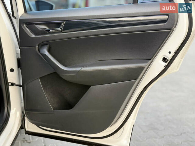 Білий Шкода Kodiaq, об'ємом двигуна 1.98 л та пробігом 197 тис. км за 22999 $, фото 42 на Automoto.ua