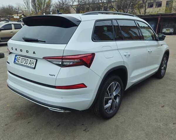 Белый Шкода Kodiaq, объемом двигателя 1.98 л и пробегом 44 тыс. км за 39000 $, фото 5 на Automoto.ua