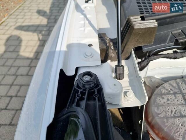 Білий Шкода Kodiaq, об'ємом двигуна 1.97 л та пробігом 185 тис. км за 37500 $, фото 56 на Automoto.ua