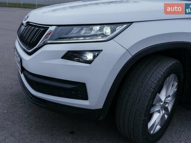 Білий Шкода Kodiaq, об'ємом двигуна 1.98 л та пробігом 100 тис. км за 34000 $, фото 8 на Automoto.ua