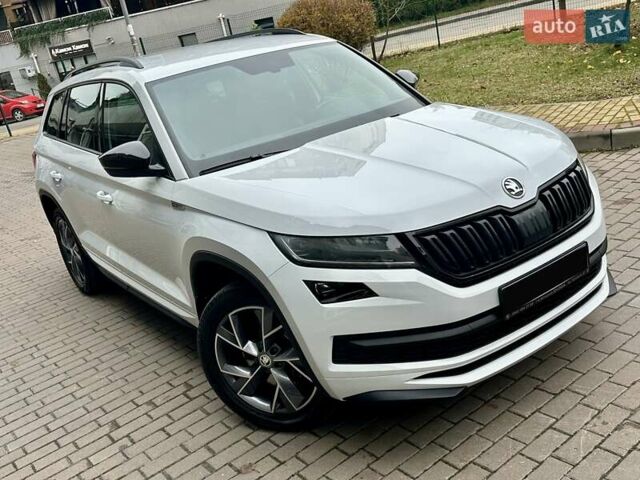 Белый Шкода Kodiaq, объемом двигателя 1.98 л и пробегом 70 тыс. км за 33900 $, фото 70 на Automoto.ua