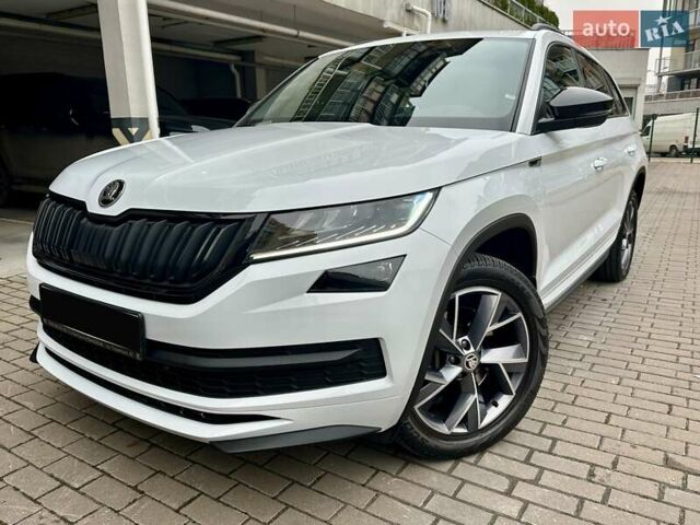Белый Шкода Kodiaq, объемом двигателя 1.98 л и пробегом 70 тыс. км за 33900 $, фото 29 на Automoto.ua