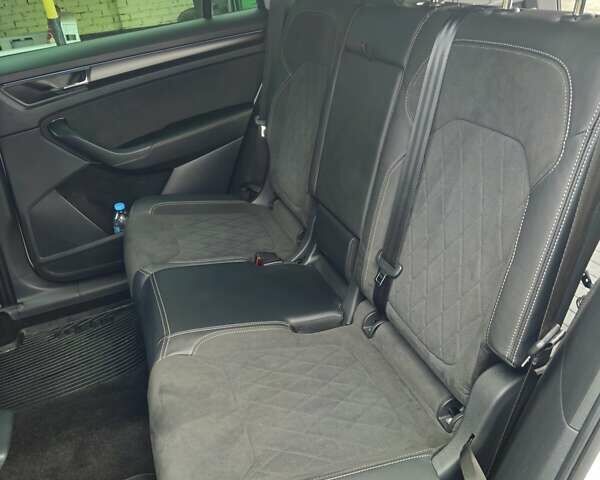 Белый Шкода Kodiaq, объемом двигателя 1.98 л и пробегом 44 тыс. км за 39000 $, фото 17 на Automoto.ua