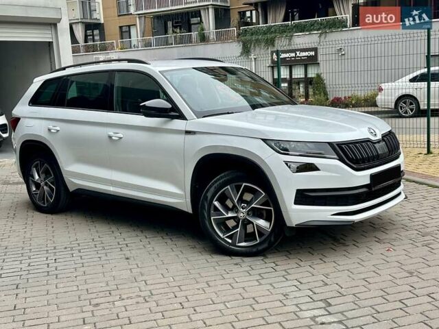Белый Шкода Kodiaq, объемом двигателя 1.98 л и пробегом 70 тыс. км за 33900 $, фото 11 на Automoto.ua