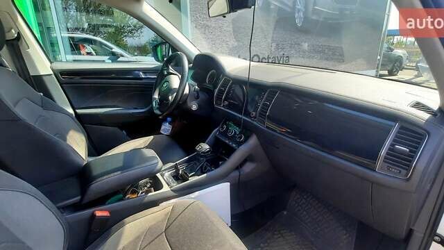 Белый Шкода Kodiaq, объемом двигателя 1.98 л и пробегом 90 тыс. км за 32000 $, фото 5 на Automoto.ua