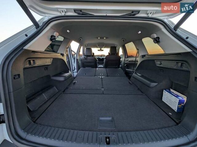 Белый Шкода Kodiaq, объемом двигателя 1.98 л и пробегом 100 тыс. км за 34000 $, фото 11 на Automoto.ua