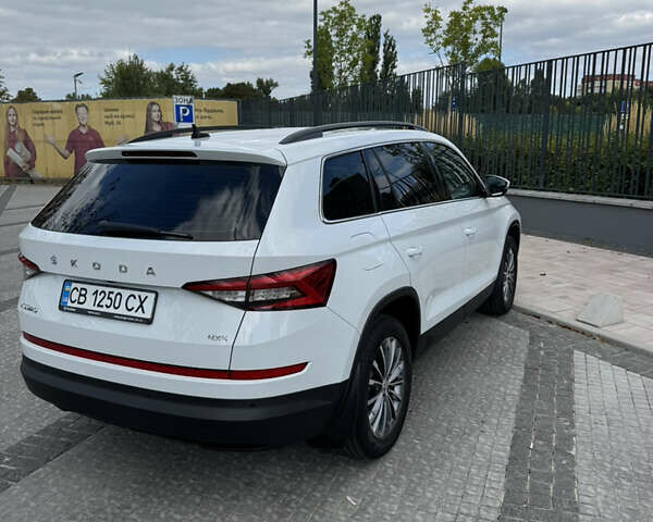 Белый Шкода Kodiaq, объемом двигателя 1.98 л и пробегом 89 тыс. км за 36500 $, фото 5 на Automoto.ua
