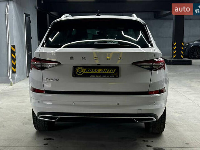 Шкода Kodiaq 2021 у Чернівцях на Automoto.ua Білий Шкода Kodiaq, об'ємом двигуна 1.97 л та пробігом 185 тис. км за 38000 $, фото 4 на Automoto.ua