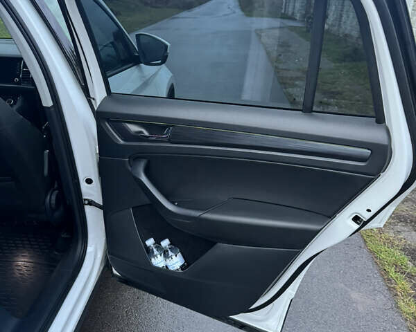 Білий Шкода Kodiaq, об'ємом двигуна 1.98 л та пробігом 192 тис. км за 25500 $, фото 21 на Automoto.ua