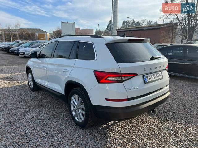 Білий Шкода Kodiaq, об'ємом двигуна 2 л та пробігом 242 тис. км за 23500 $, фото 3 на Automoto.ua
