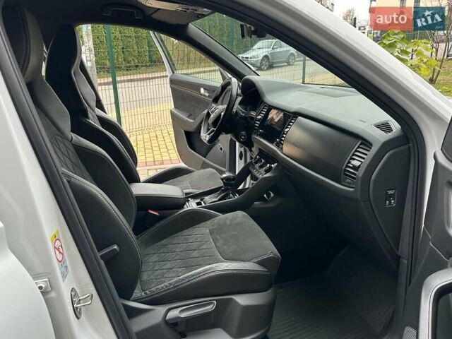 Белый Шкода Kodiaq, объемом двигателя 1.98 л и пробегом 70 тыс. км за 33900 $, фото 38 на Automoto.ua