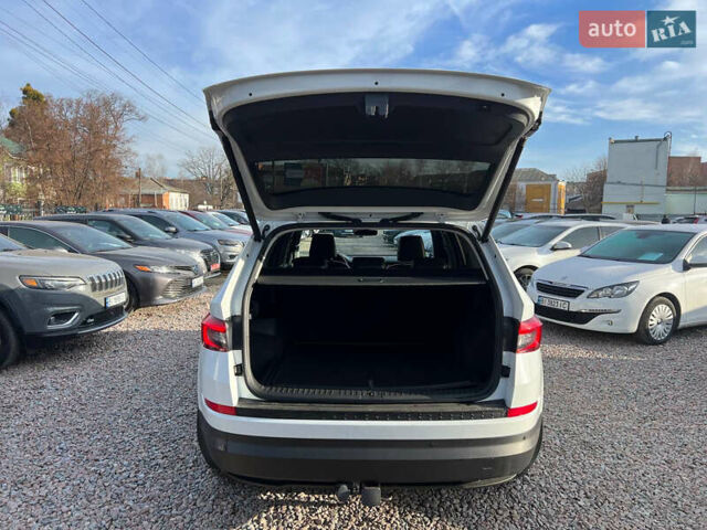 Білий Шкода Kodiaq, об'ємом двигуна 2 л та пробігом 242 тис. км за 23500 $, фото 22 на Automoto.ua