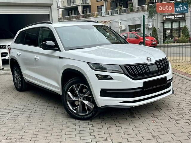 Белый Шкода Kodiaq, объемом двигателя 1.98 л и пробегом 70 тыс. км за 33900 $, фото 9 на Automoto.ua