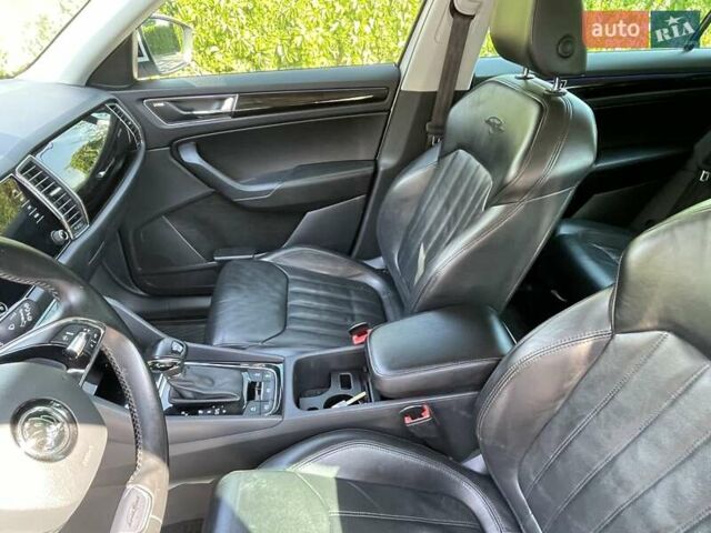 Белый Шкода Kodiaq, объемом двигателя 1.98 л и пробегом 106 тыс. км за 33500 $, фото 13 на Automoto.ua