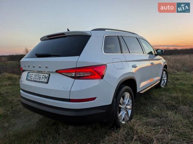 Белый Шкода Kodiaq, объемом двигателя 1.98 л и пробегом 100 тыс. км за 34000 $, фото 29 на Automoto.ua
