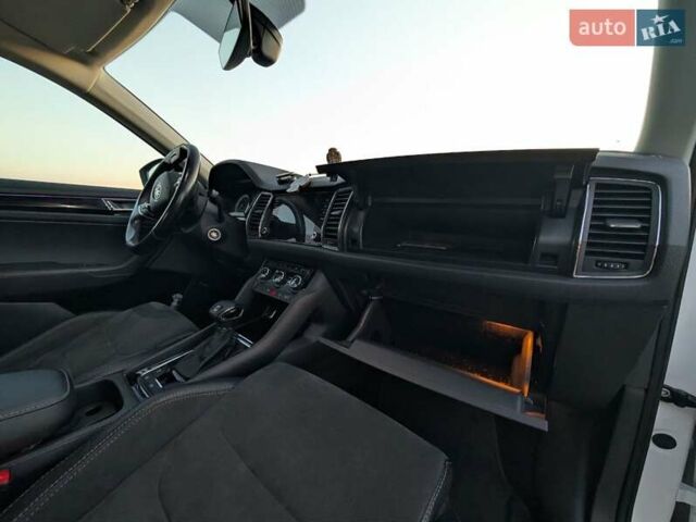 Белый Шкода Kodiaq, объемом двигателя 1.98 л и пробегом 100 тыс. км за 34000 $, фото 5 на Automoto.ua
