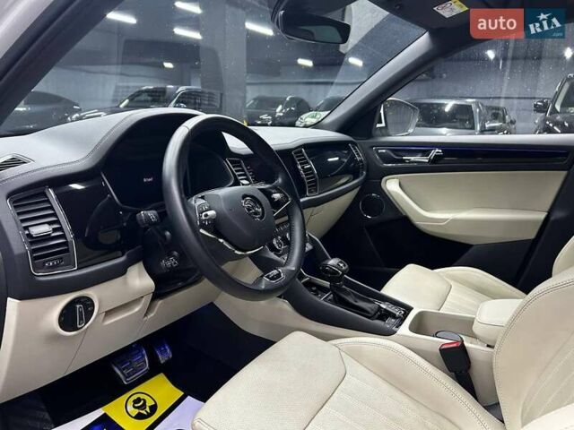 Шкода Kodiaq 2021 у Чернівцях на Automoto.ua Білий Шкода Kodiaq, об'ємом двигуна 1.97 л та пробігом 185 тис. км за 38000 $, фото 23 на Automoto.ua