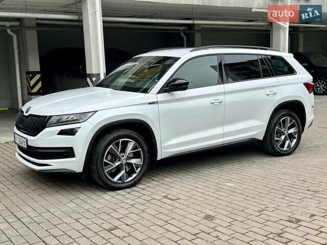 Белый Шкода Kodiaq, объемом двигателя 1.98 л и пробегом 70 тыс. км за 33900 $, фото 15 на Automoto.ua