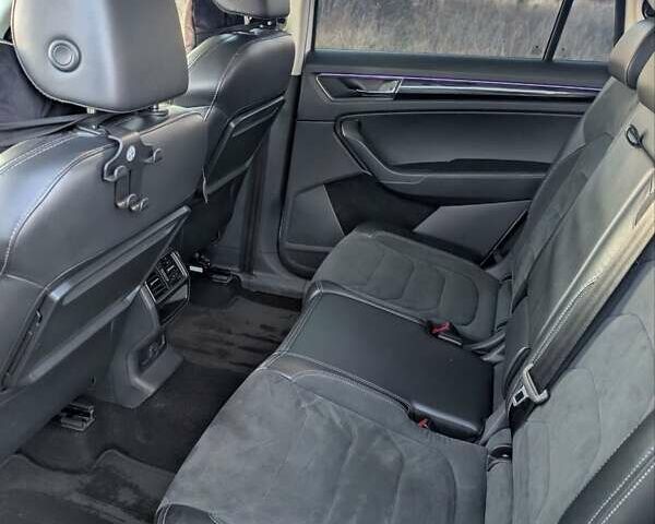 Белый Шкода Kodiaq, объемом двигателя 1.98 л и пробегом 100 тыс. км за 34000 $, фото 14 на Automoto.ua
