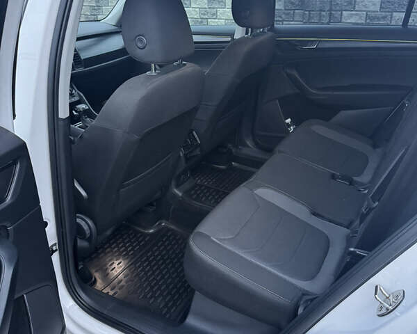 Білий Шкода Kodiaq, об'ємом двигуна 1.98 л та пробігом 192 тис. км за 25500 $, фото 8 на Automoto.ua