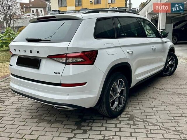 Белый Шкода Kodiaq, объемом двигателя 1.98 л и пробегом 70 тыс. км за 33900 $, фото 5 на Automoto.ua