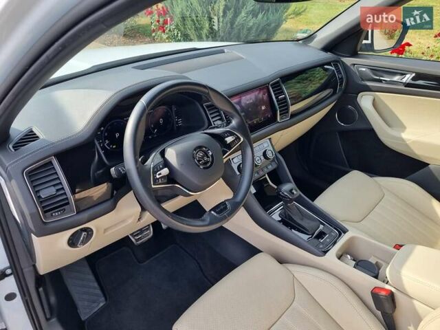 Білий Шкода Kodiaq, об'ємом двигуна 1.97 л та пробігом 185 тис. км за 37500 $, фото 17 на Automoto.ua