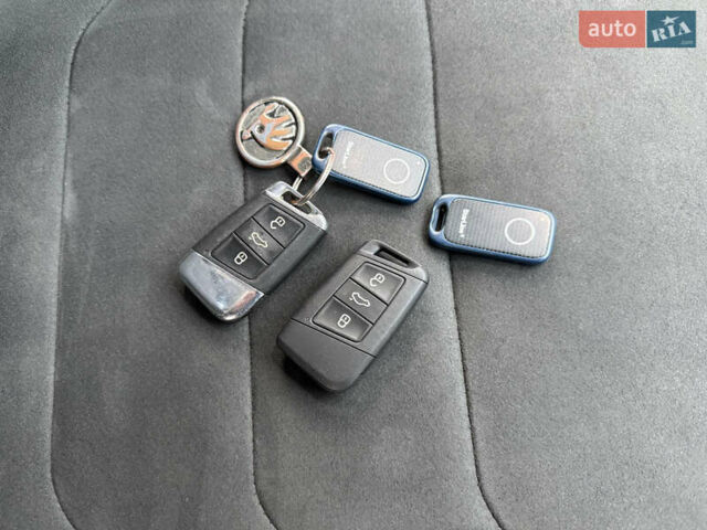 Білий Шкода Kodiaq, об'ємом двигуна 1.98 л та пробігом 197 тис. км за 22999 $, фото 61 на Automoto.ua