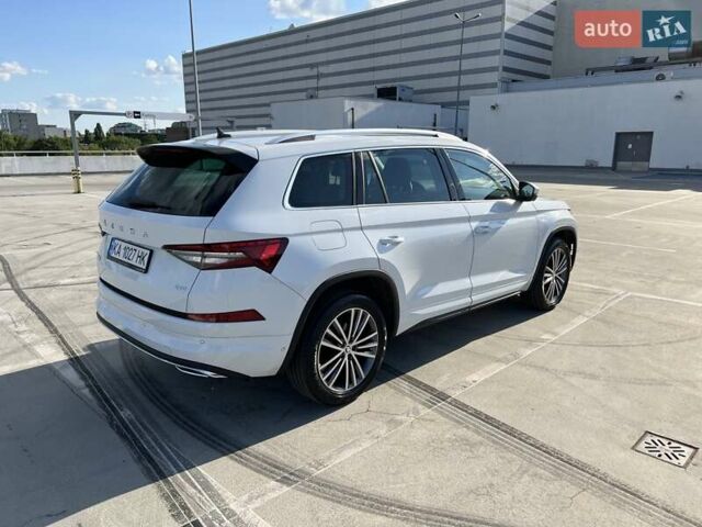 Белый Шкода Kodiaq, объемом двигателя 1.98 л и пробегом 77 тыс. км за 38900 $, фото 3 на Automoto.ua