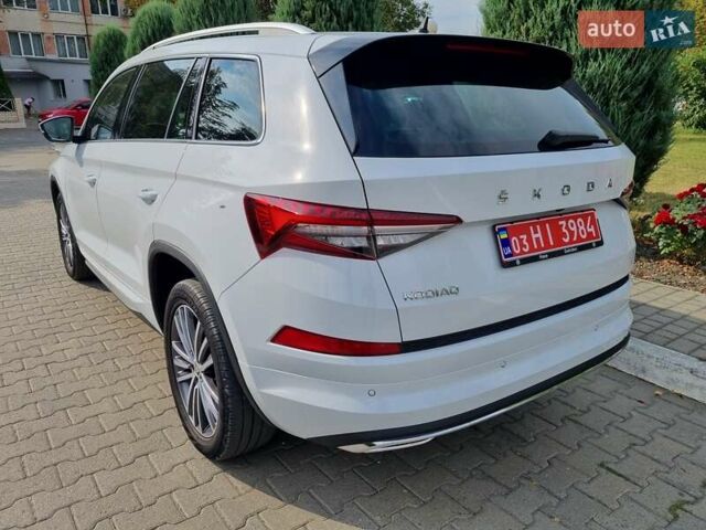 Білий Шкода Kodiaq, об'ємом двигуна 1.97 л та пробігом 185 тис. км за 37500 $, фото 10 на Automoto.ua